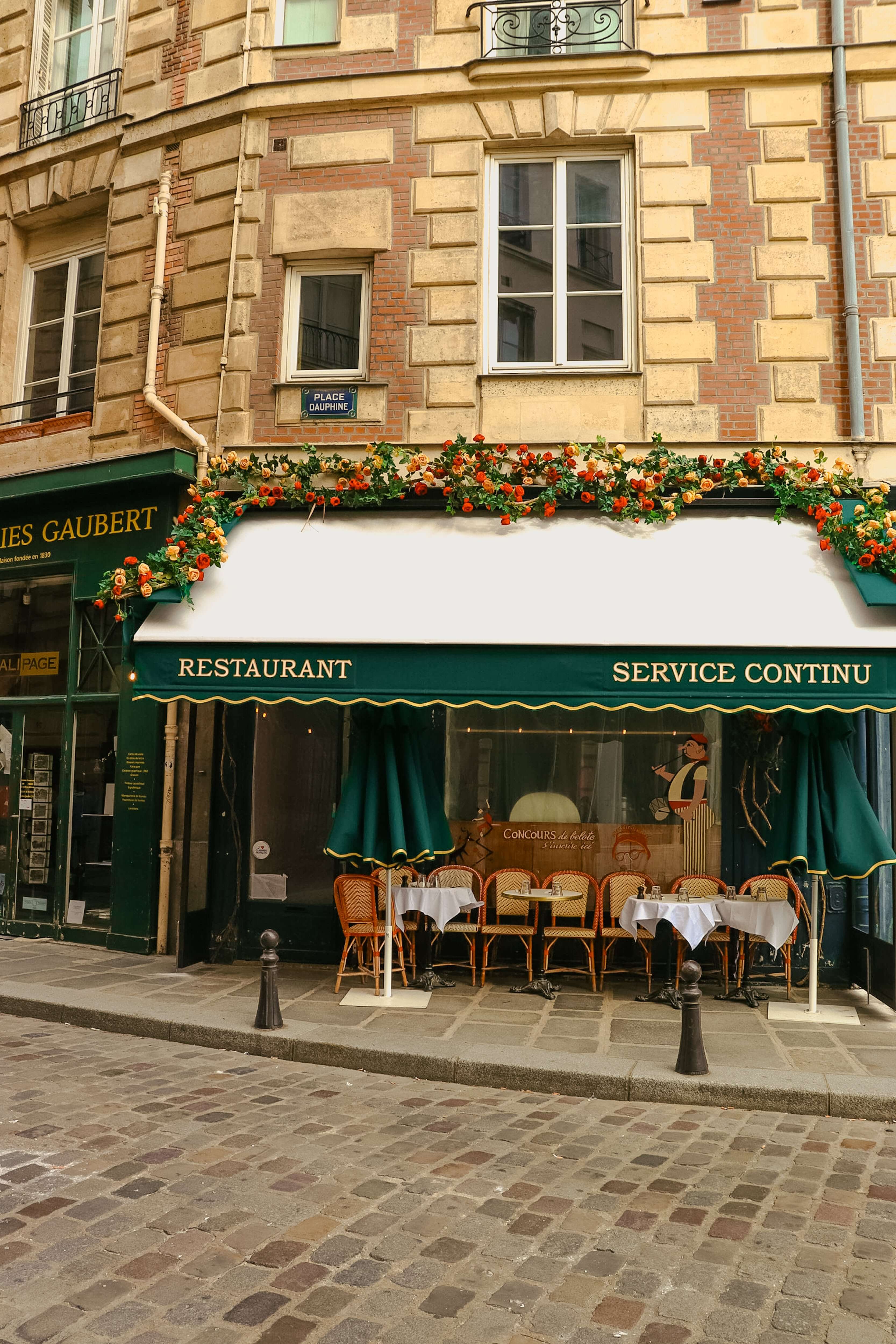 Restaurant-terrace